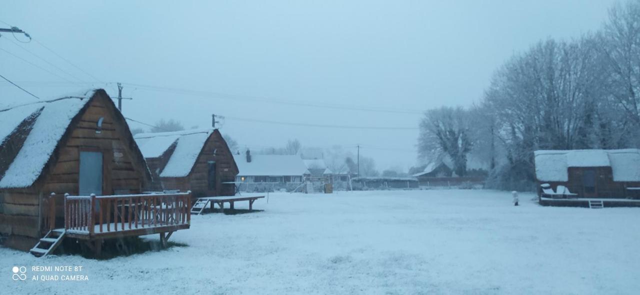 Villa Les Mini-Chaumieres Saint-Martin-Saint-Firmin Esterno foto