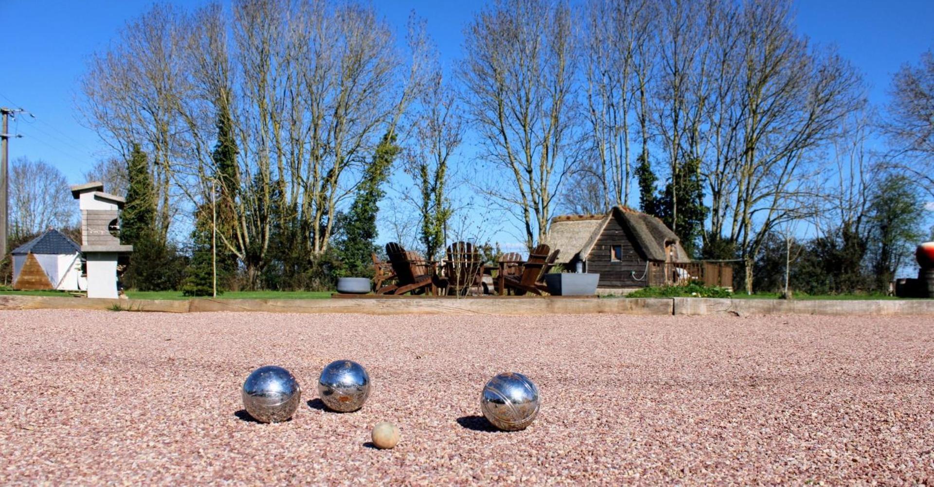Villa Les Mini-Chaumieres Saint-Martin-Saint-Firmin Esterno foto